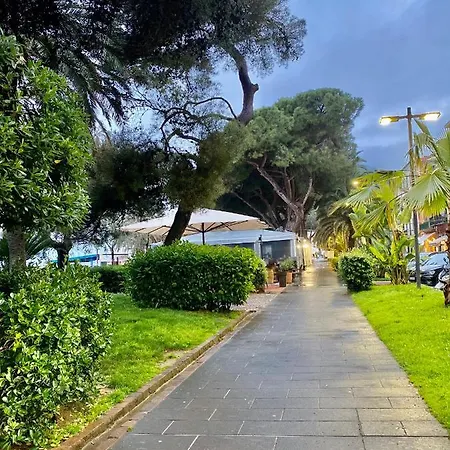 Szálloda Alba Chiara Finale Ligure
