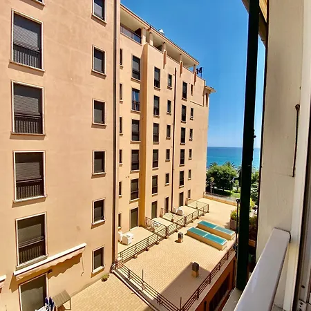 Alba Chiara * Finale Ligure